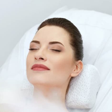 Cryo non-invasive facelift at CRYO AND BROWS in Morton Grove, IL